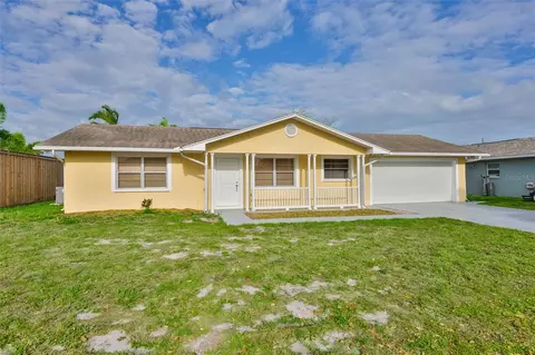 220 57th Street Ct W, Bradenton, FL 34209