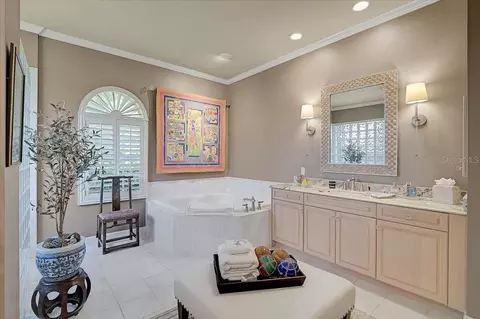 Bath - 448 E Macewen Dr, Osprey, FL 34229 photo 3 of 7