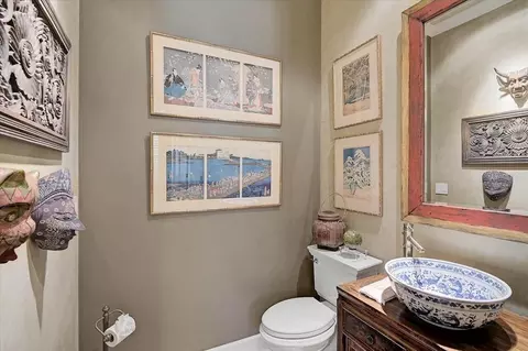 Bath - 448 E Macewen Dr, Osprey, FL 34229 photo 1 of 7