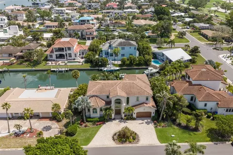 510 Bowsprit Ln, Longboat Key, FL 34228