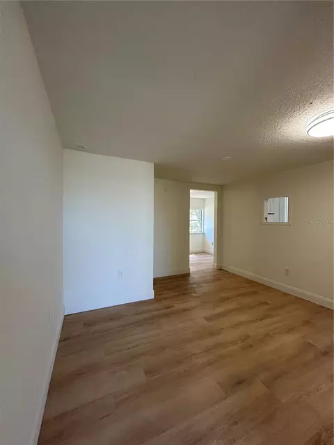 Living - 2024 Dixie Ave, Eustis, FL 32726 photo 2 of 3