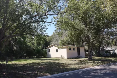 Exterior - 2024 Dixie Ave, Eustis, FL 32726 photo 1 of 5