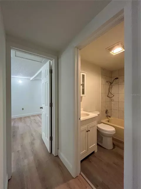 Entry Way - 2024 Dixie Ave, Eustis, FL 32726 photo 1 of 1