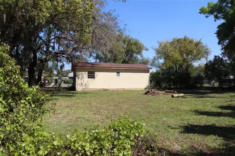Exterior - 2024 Dixie Ave, Eustis, FL 32726 photo 3 of 5