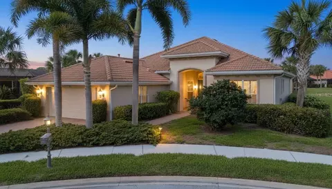 101 Medici Ct, North Venice, FL 34275