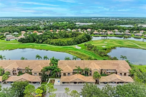1003 Fairwaycove Ln #205, Bradenton, FL 34212