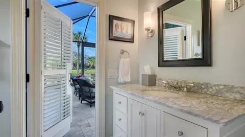 Bath - 434 Macewen Dr, Osprey, FL 34229 photo 4 of 4