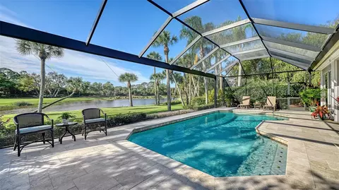 Exterior - 434 Macewen Dr, Osprey, FL 34229 photo 7 of 13