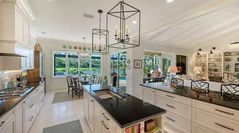 Kitchen - 434 Macewen Dr, Osprey, FL 34229 photo 4 of 7
