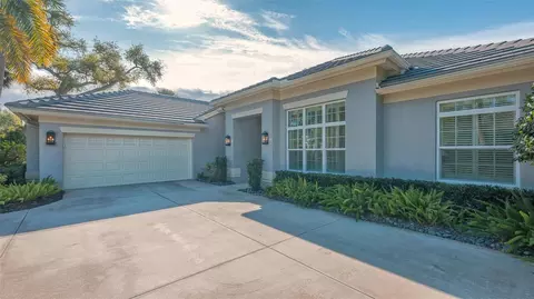Exterior - 434 Macewen Dr, Osprey, FL 34229 photo 2 of 13