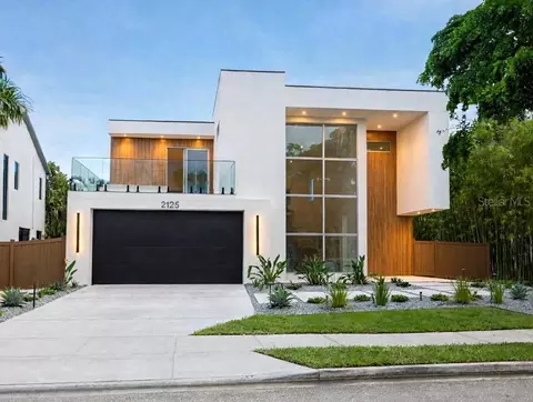 2125 Datura St, Sarasota, FL 34239