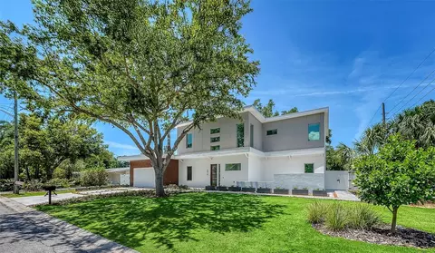 2010 Hyde Park Cir, Sarasota, FL 34239