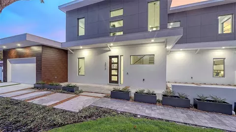 2010 Hyde Park Cir, Sarasota, FL 34239