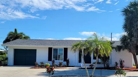 401 Sunnyside Dr, Venice, FL 34293