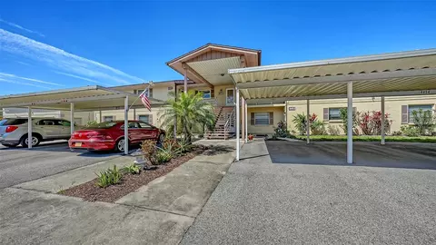 4458 Narraganset Trl #93A, Sarasota, FL 34233