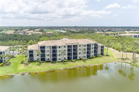 7005 River Hammock Dr #204, Bradenton, FL 34212