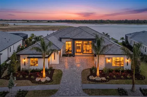 262 Crystal Waters Dr, Sarasota, FL 34240