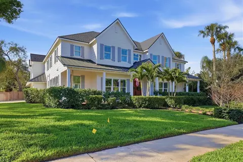1686 North Dr, Sarasota, FL 34239