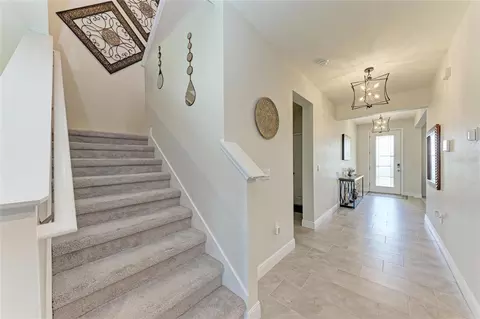 Entry Way - 5336 Grove Mill Loop, Bradenton, FL 34211 photo 3 of 4