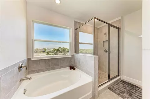 Bath - 5336 Grove Mill Loop, Bradenton, FL 34211 photo 3 of 4