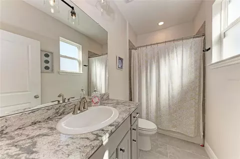 Bath - 5336 Grove Mill Loop, Bradenton, FL 34211 photo 4 of 4