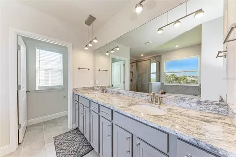 Bath - 5336 Grove Mill Loop, Bradenton, FL 34211 photo 2 of 4