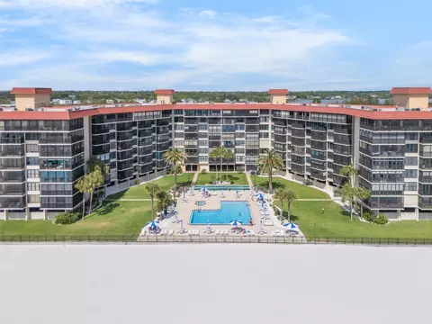 18304 Gulf Blvd #105, Redington Shores, FL 33708