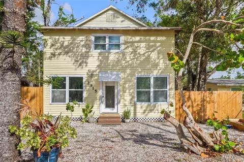 2915 Lynnhurst St, Sarasota, FL 34239