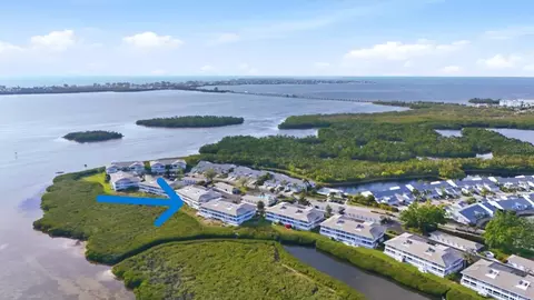 1323 Perico Point Cir #107, Bradenton, FL 34209