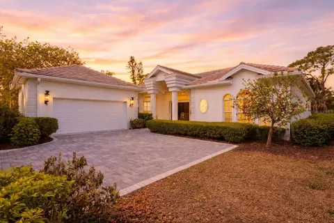 7857 Wilton Crescent Cir, University Park, FL 34201