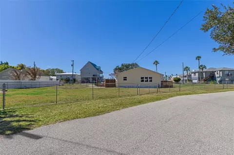 7272 Westwind St, Weeki Wachee, FL 34607