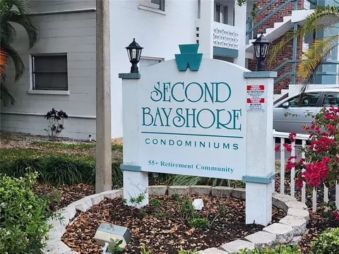 5842 Welcome Rd #J2, Bradenton, FL 34207