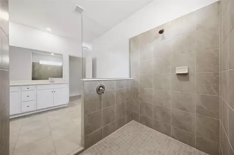 Bath - 3527 Night Star Ter, Parrish, FL 34219 photo 2 of 2