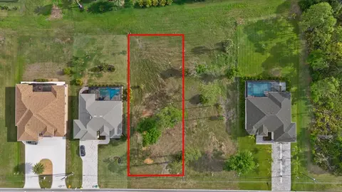 170 Rotonda Blvd E, Rotonda West, FL 33947