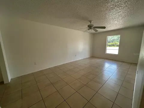 Living - 1031 30th Ave E, Bradenton, FL 34208 photo 4 of 7