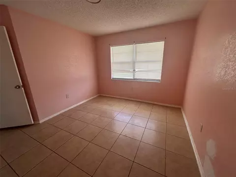 Bedroom - 1031 30th Ave E, Bradenton, FL 34208 photo 2 of 6