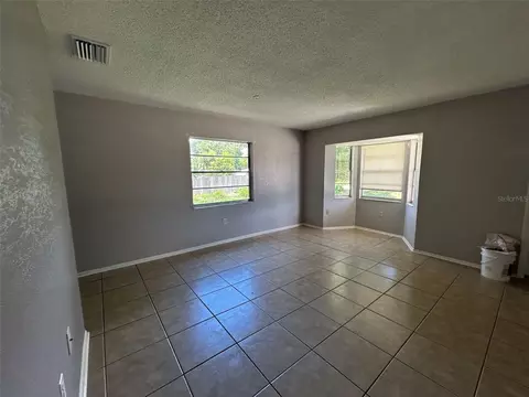 Living - 1031 30th Ave E, Bradenton, FL 34208 photo 6 of 7
