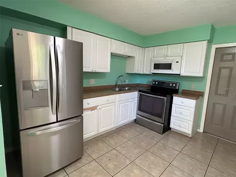 Kitchen - 1031 30th Ave E, Bradenton, FL 34208 photo 2 of 2