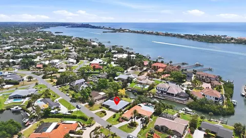 353 S Shore Dr, Osprey, FL 34229