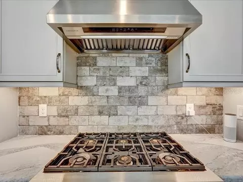 Kitchen - 14958 Contenta Loop, Bradenton, FL 34211 photo 3 of 5