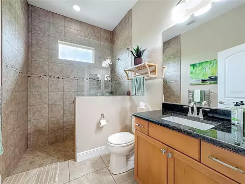 Bath - 15315 37th Ct E, Parrish, FL 34219 photo 7 of 9