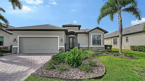 7702 Rio Bella Pl, Bradenton, FL 34201
