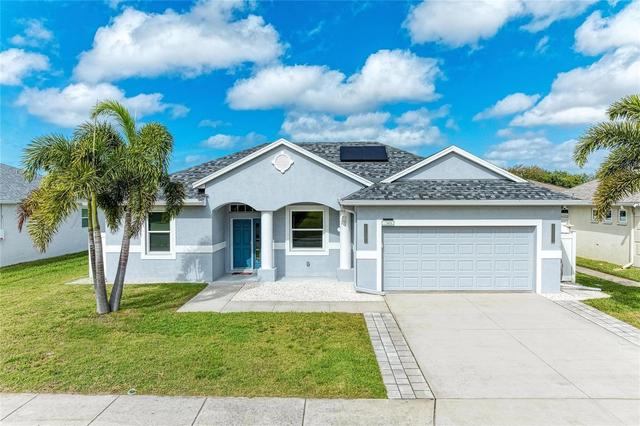 6422 2nd St E, Bradenton, FL 34203