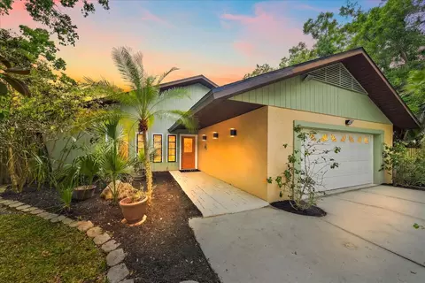 3246 Maiden Ln, Sarasota, FL 34231
