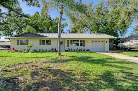 6105 7th Avenue Dr W, Bradenton, FL 34209
