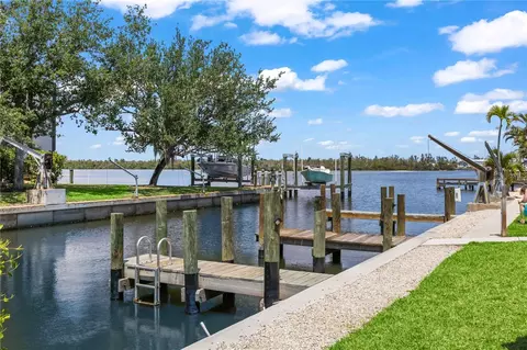 Exterior - 12200 Shoreview Dr, Cape Coral, FL 33993 photo 4 of 30