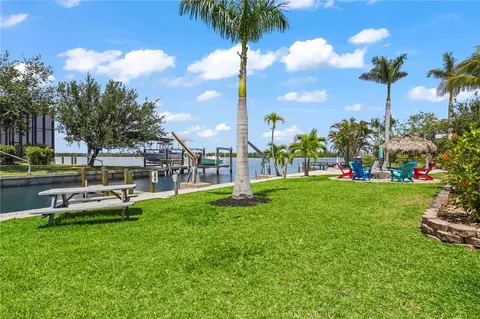Exterior - 12200 Shoreview Dr, Cape Coral, FL 33993 photo 13 of 30