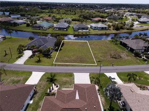 132 White Marsh Ln, Rotonda West, FL 33947