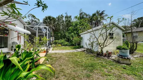 Exterior - 256 Eider Rd, Venice, FL 34293 photo 11 of 21