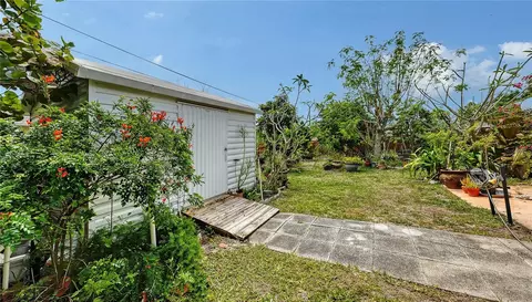Exterior - 256 Eider Rd, Venice, FL 34293 photo 13 of 21
